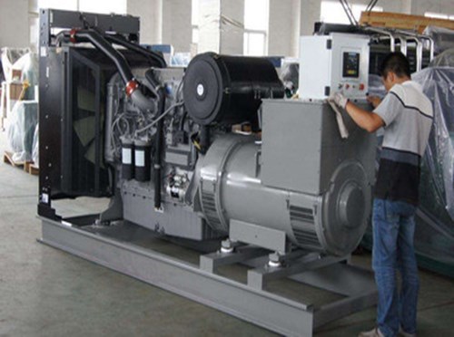 博乐柴油发电机组和储能设备配合使用的案例