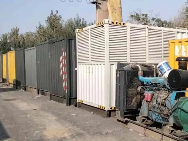 博乐200KW柴油发电机机组每小时油耗是多少？